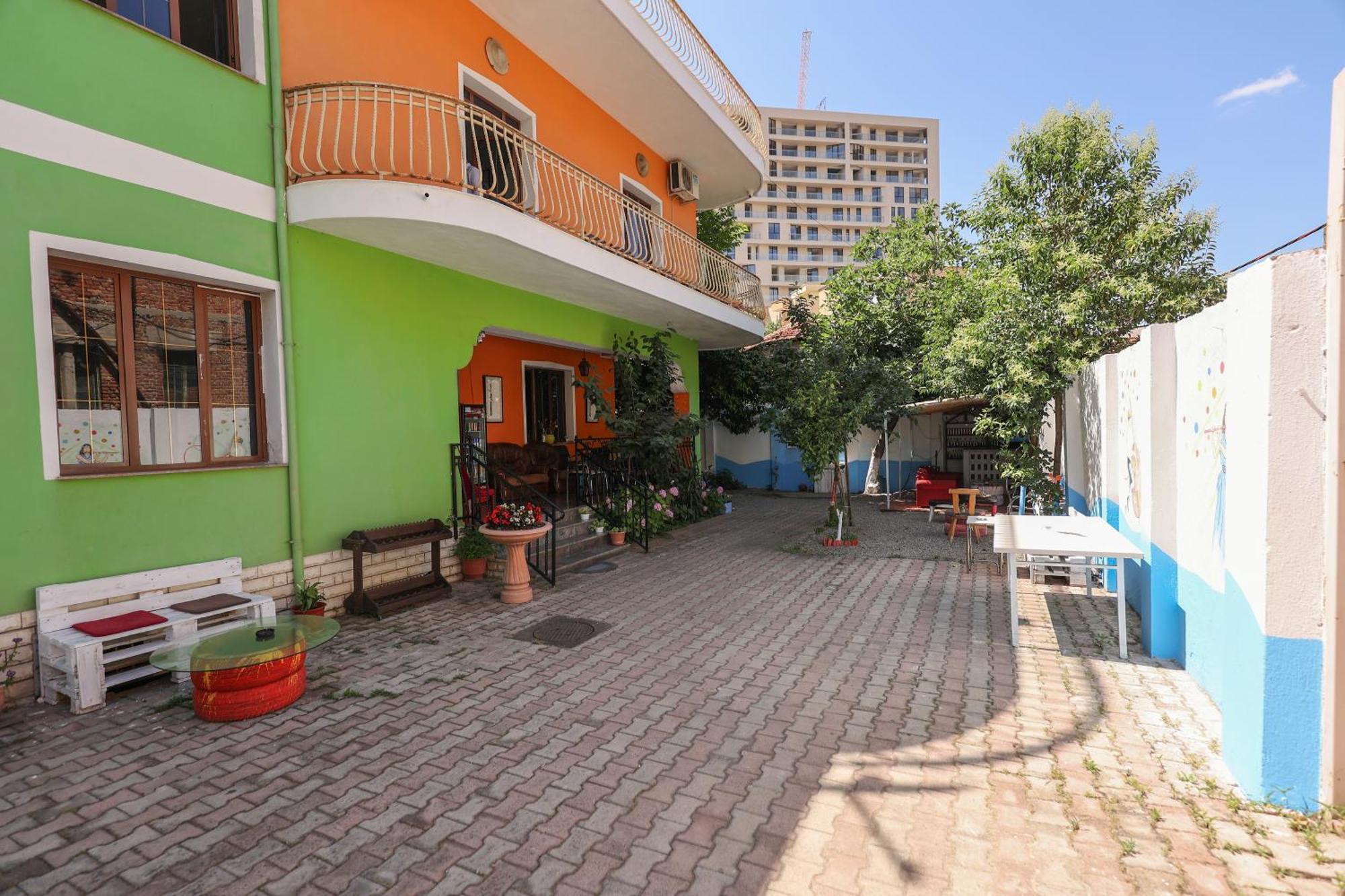 Hostel Osho 티라나 외부 사진