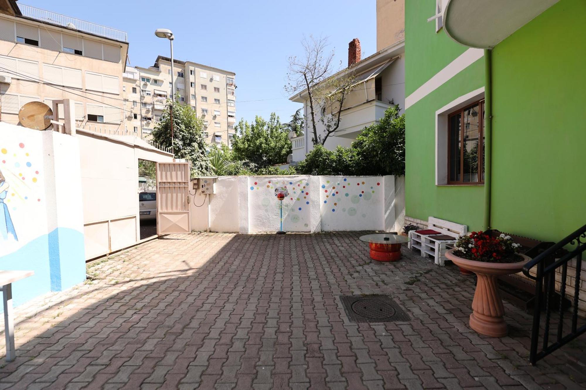 Hostel Osho 티라나 외부 사진