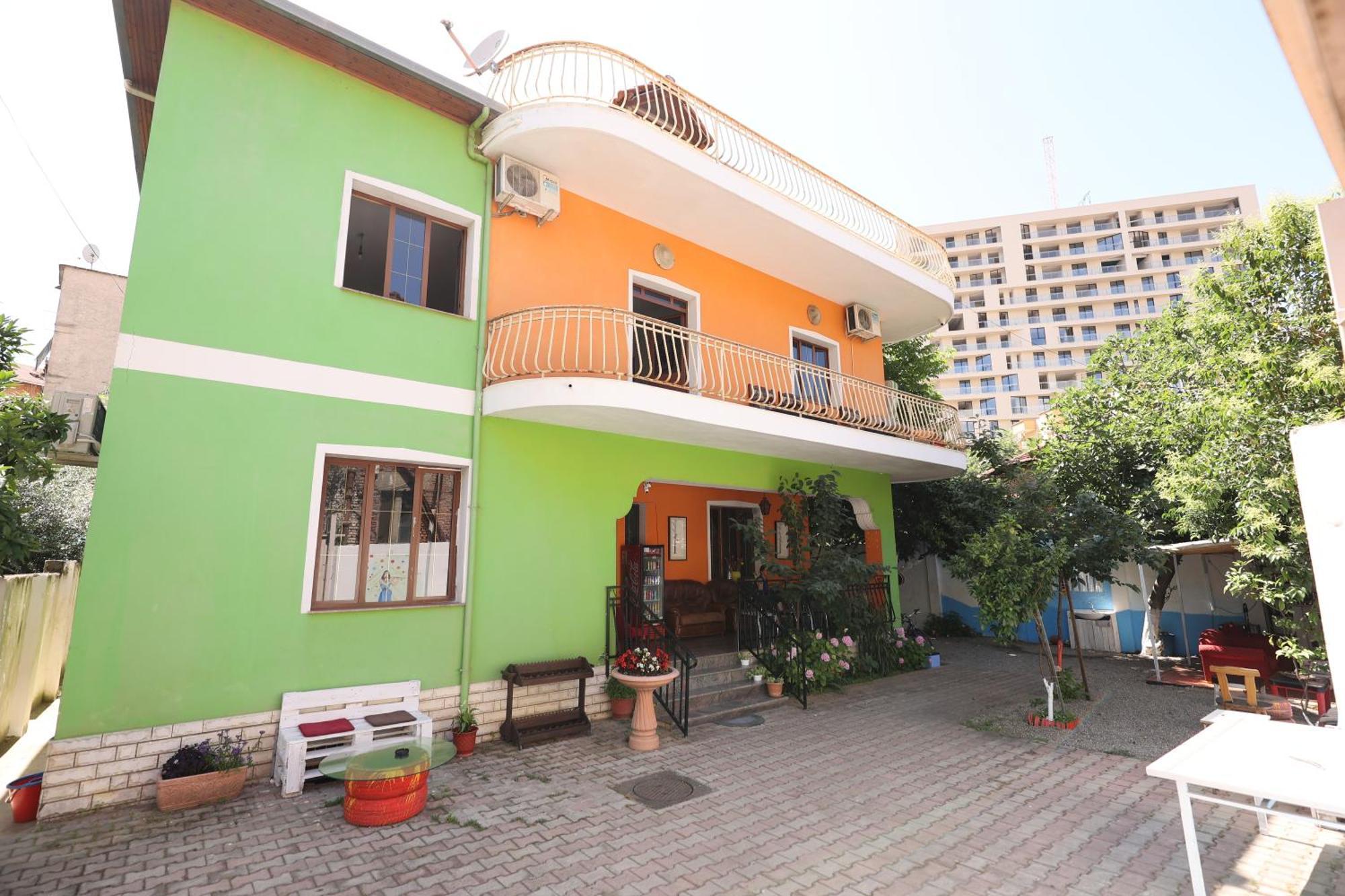 Hostel Osho 티라나 외부 사진