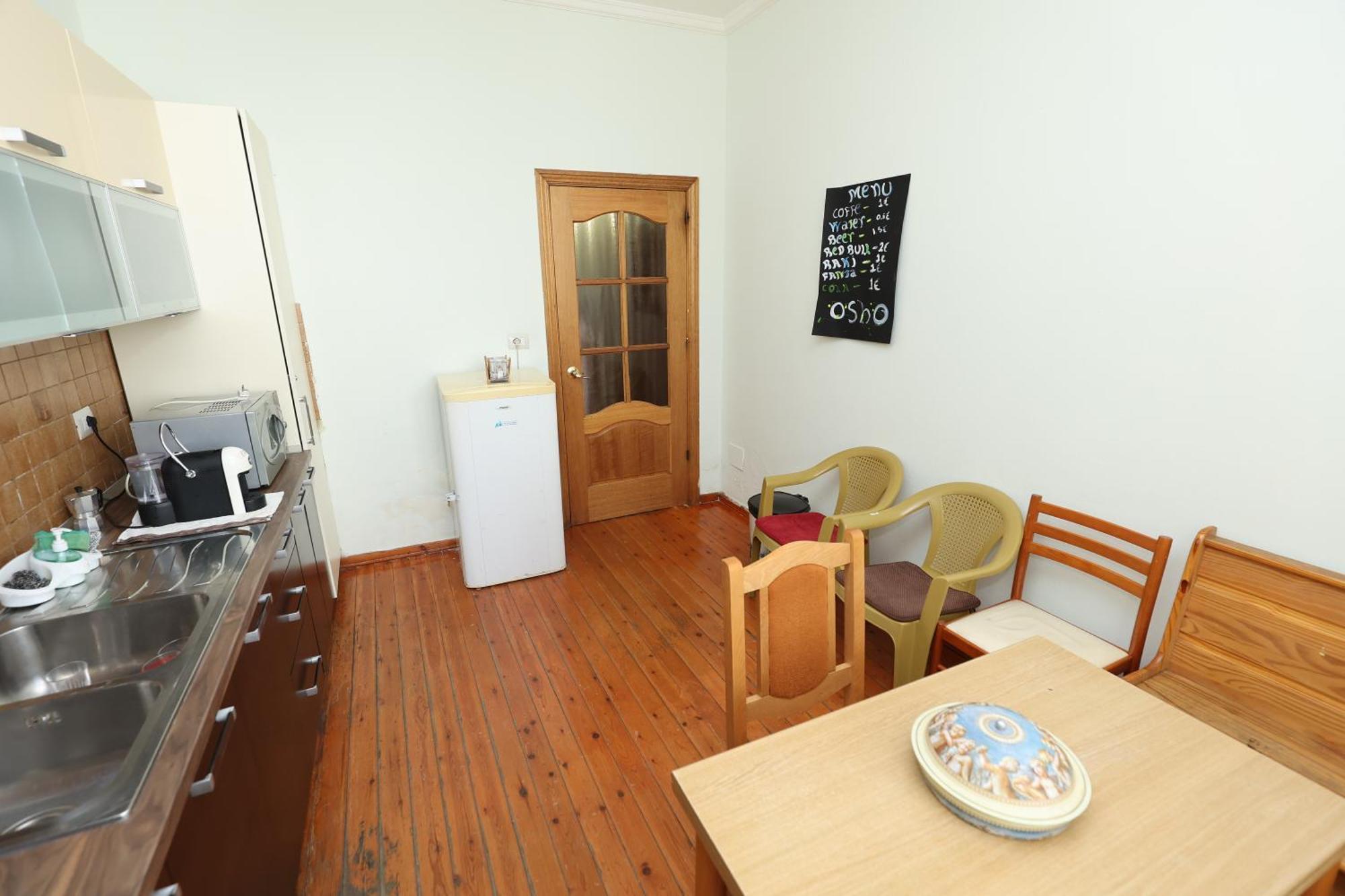 Hostel Osho 티라나 외부 사진