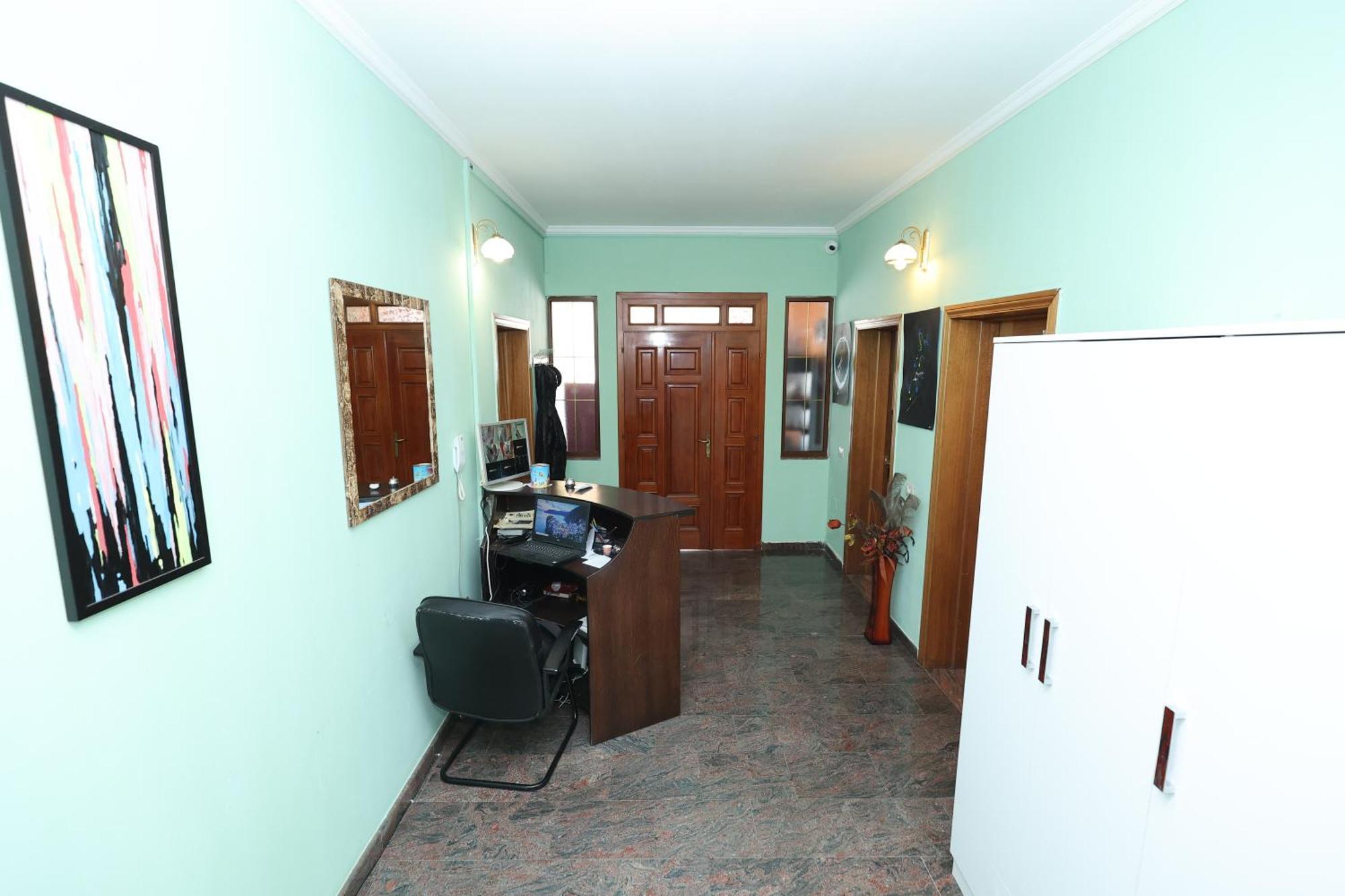 Hostel Osho 티라나 외부 사진