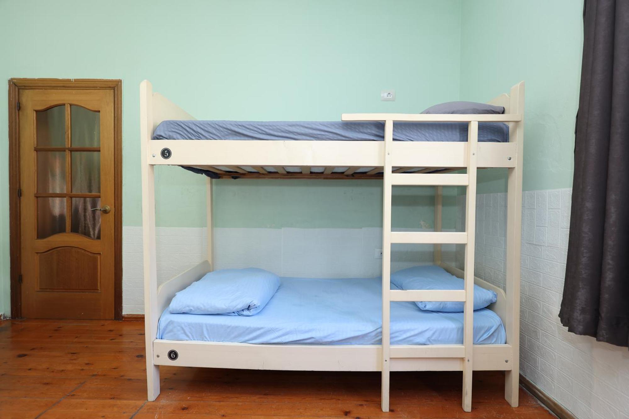 Hostel Osho 티라나 외부 사진