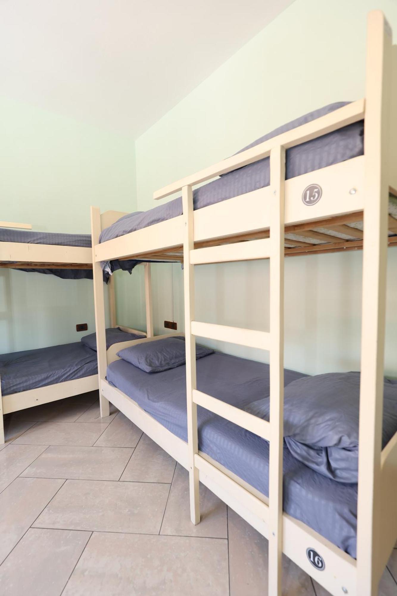 Hostel Osho 티라나 외부 사진