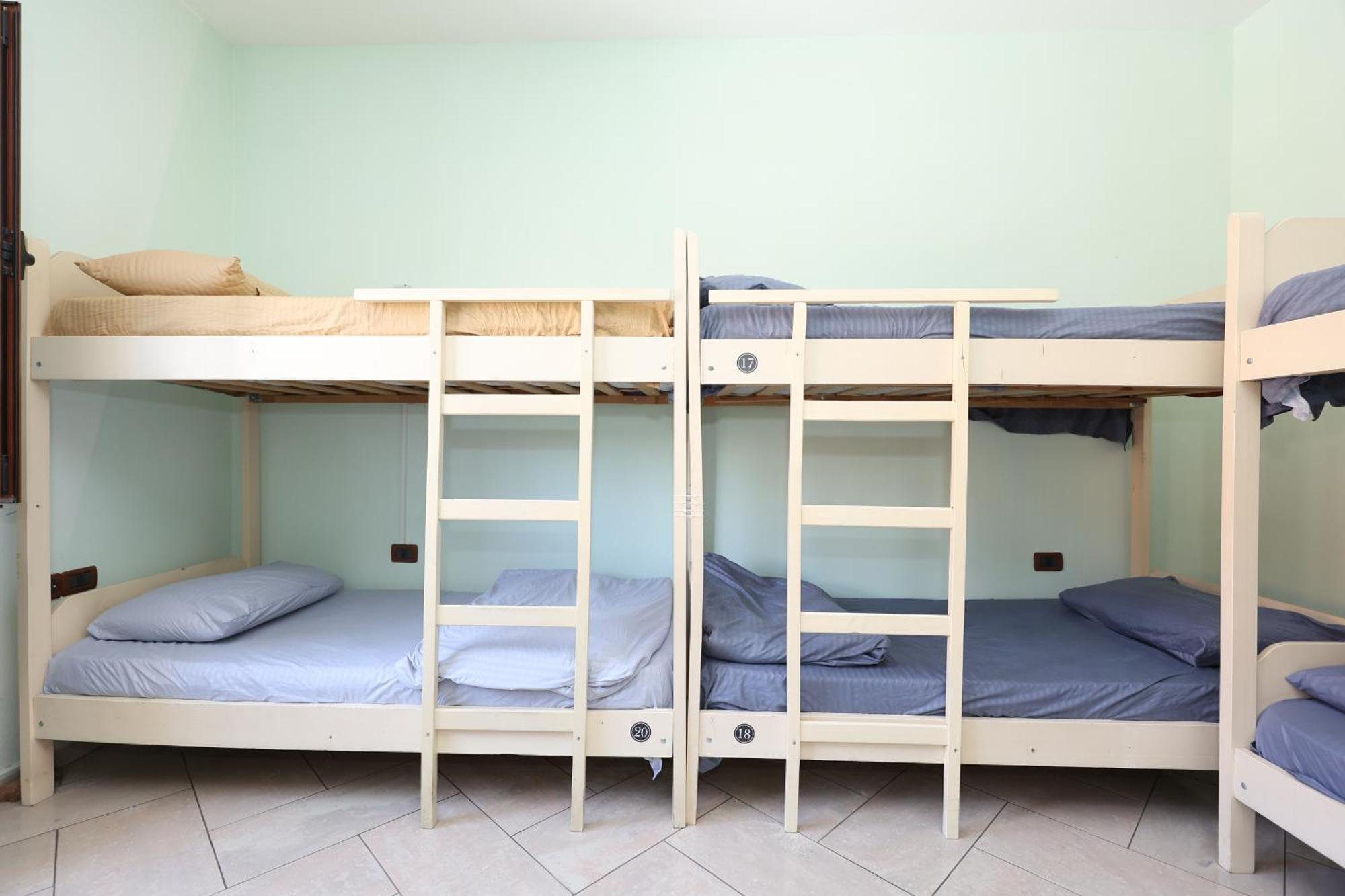 Hostel Osho 티라나 외부 사진